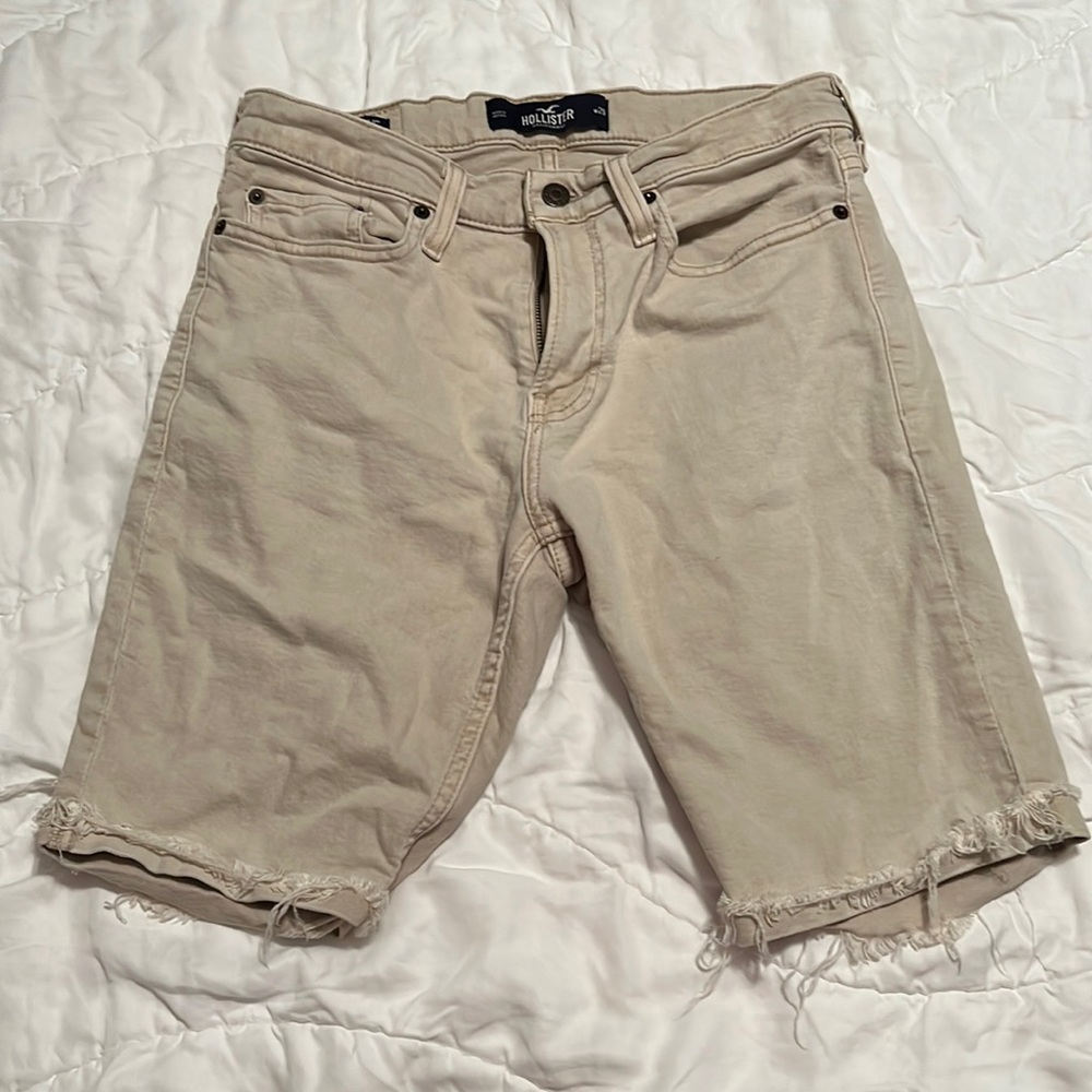 Mens Hollister skinny denim shorts. 9in short with 29in waist